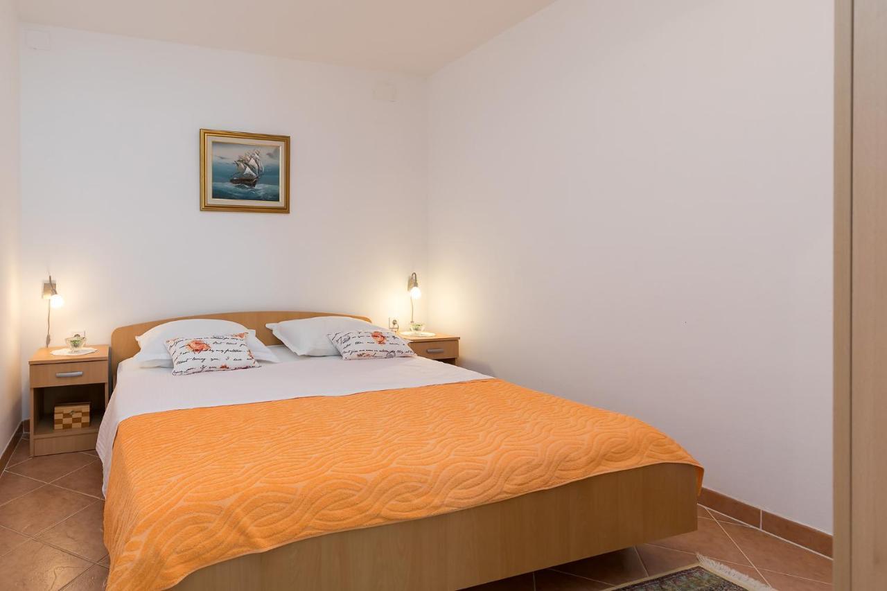 Apartments Marija Funtana Ngoại thất bức ảnh