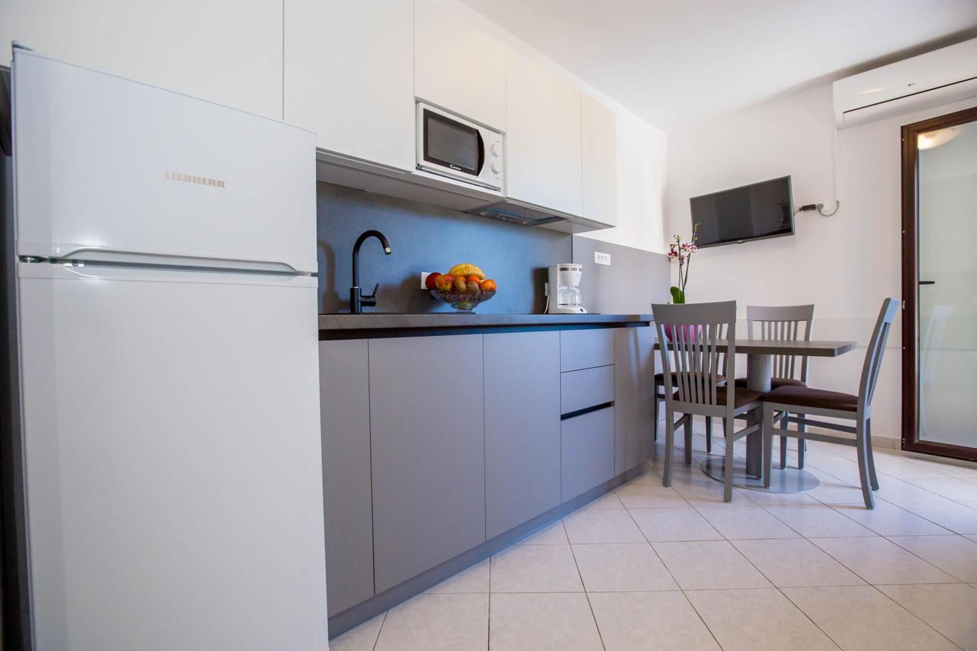 Apartments Marija Funtana Ngoại thất bức ảnh